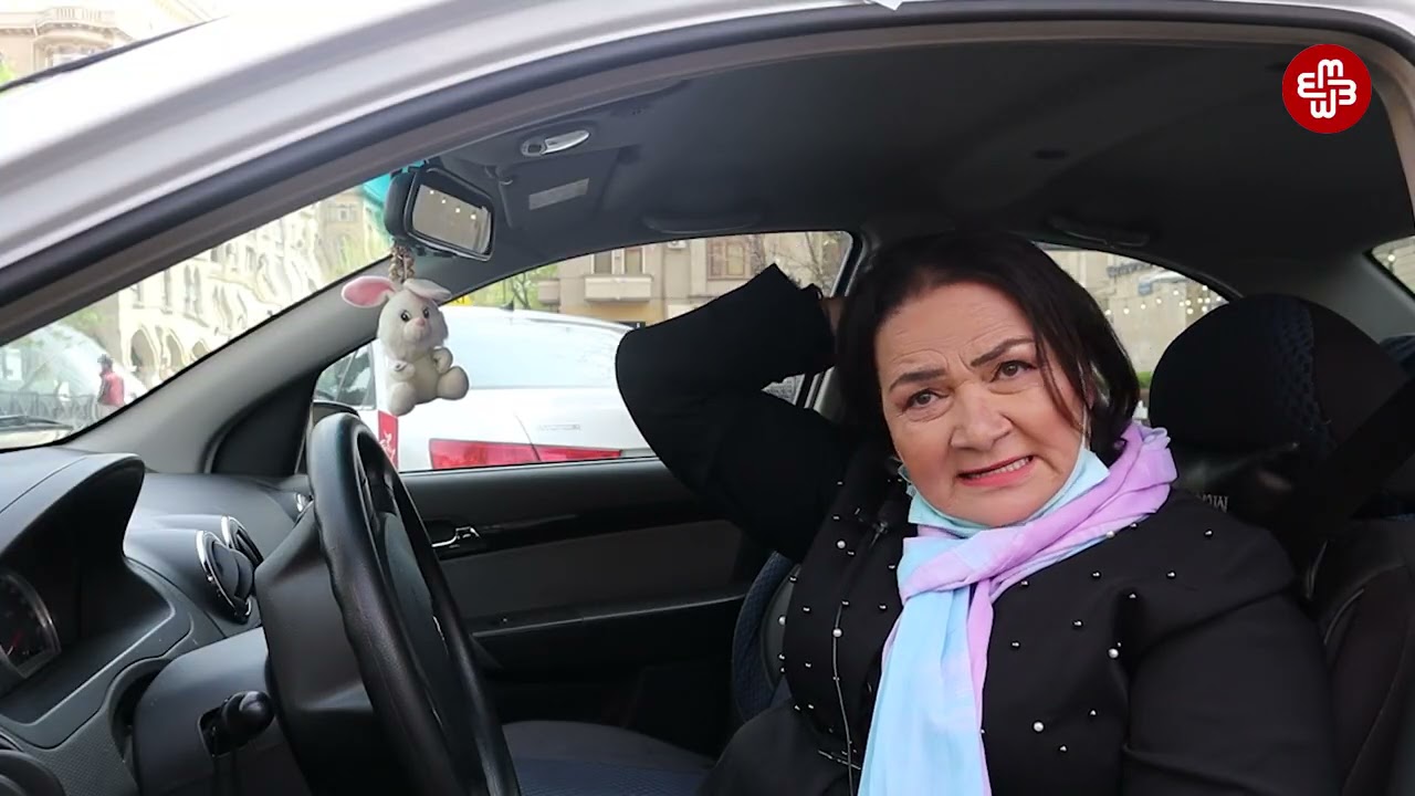Taksi sürücüsü: Qadın olduğum üçün çox xətrimə dəyirlər