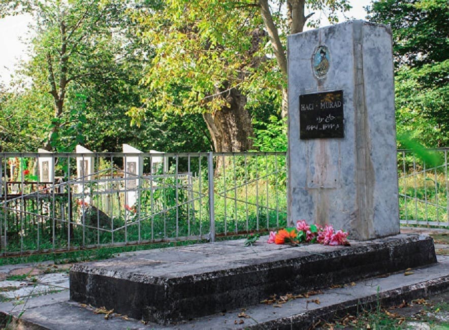 Могила Хаджи Мурата в Гахском районе Азербайджана