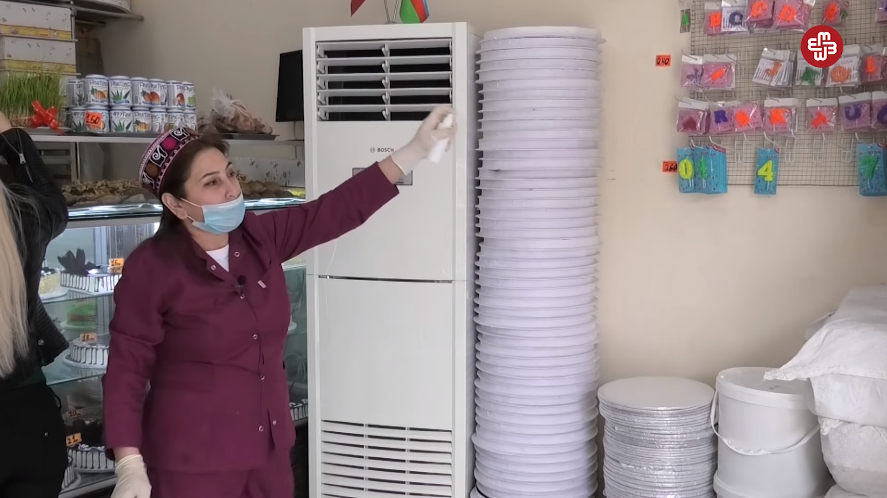 Hər gün onlarla müştəri ilə ünsiyyətdə olan işçilər necə, virusdan necə qorunurlar?