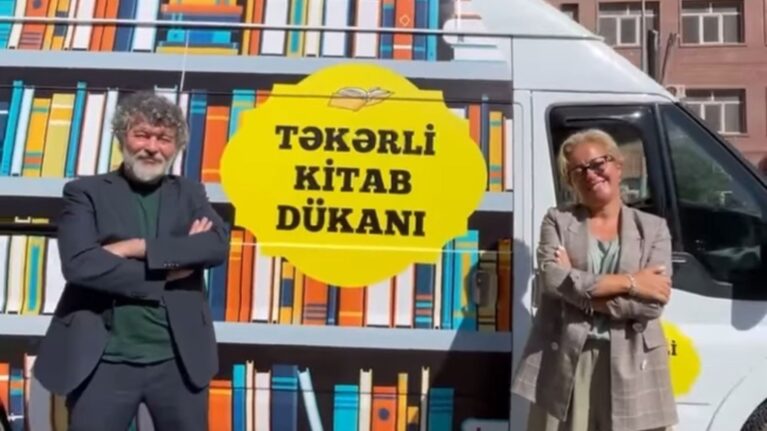 Foto: "Əli və Nino" kitab mağazaları şəbəkəsi